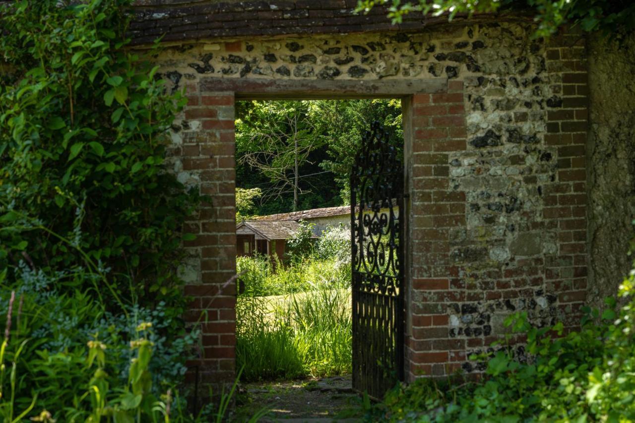 Shrewton Henge Estate - Restored Manor House, Up To 11 En-Suite Bedrooms المظهر الخارجي الصورة